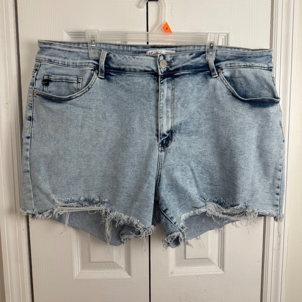 KanCan Maurices Denim Shorts 20W Light Acid Wash High Rise Raw Hem Y2K Boho